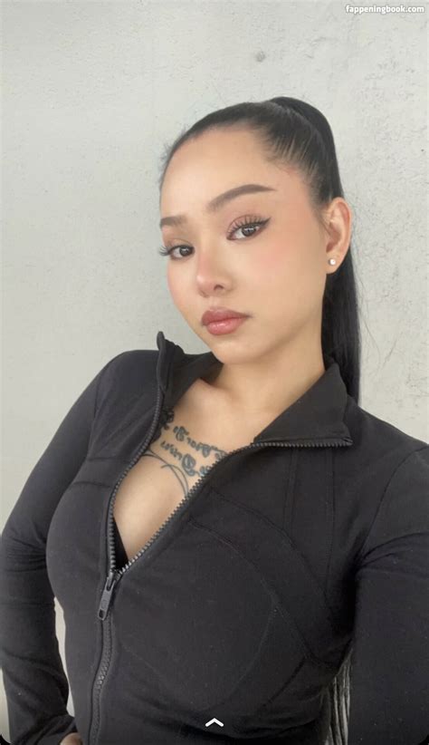 Sep 20, 2022 · Bella Poarch Nude Pussy Masturbation Onlyfans Video Leaked. Bella Poarch is a Filipino-American singer and social media personality. Bearing a resemblance to Nickelodeon iCarly actress Miranda Cosgrove, in 2020 she created the most liked video on TikTok, in which she lip syncs to the song “M to the B” by British rapper Millie B. 